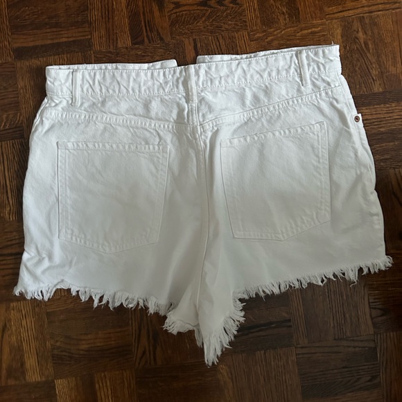 Zara White Denim shorts - Picture 2 of 2
